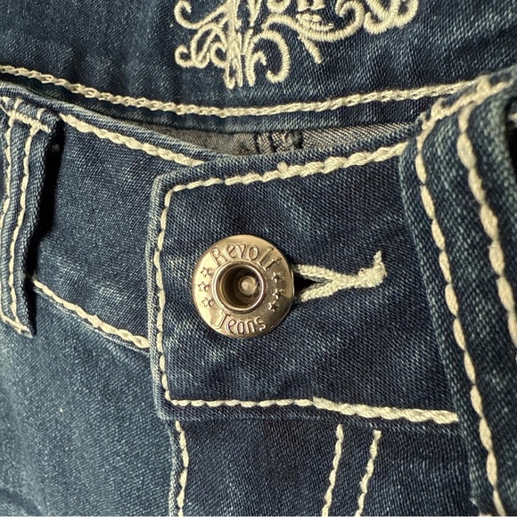 Revolt Women's Distressed Embroidered Jeweled Pocket Jeans Size 6 - Picture 6 of 12